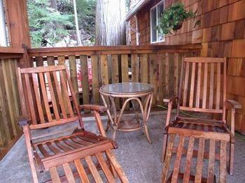 The Tree House Cottage Sechelt Exteriör bild